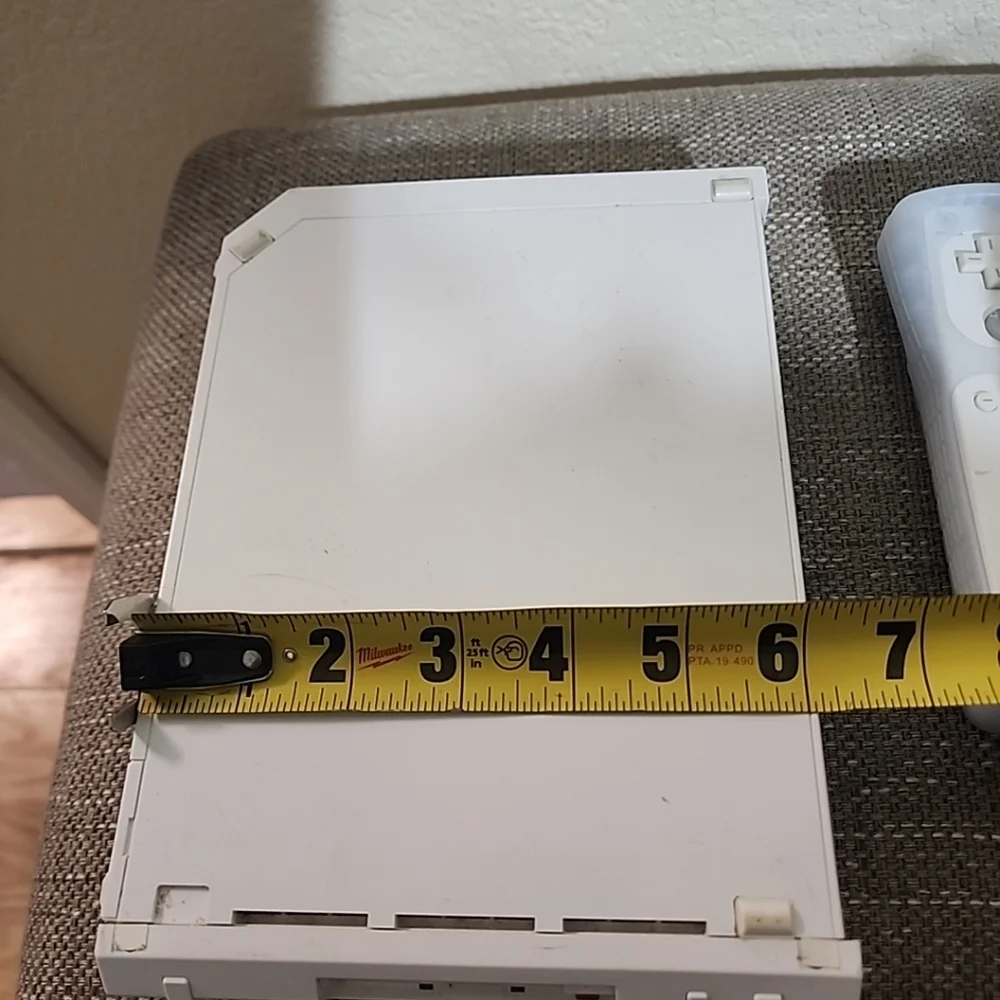 Nintendo WII Home Console With A WII Remote Controller For Parts Or Repair